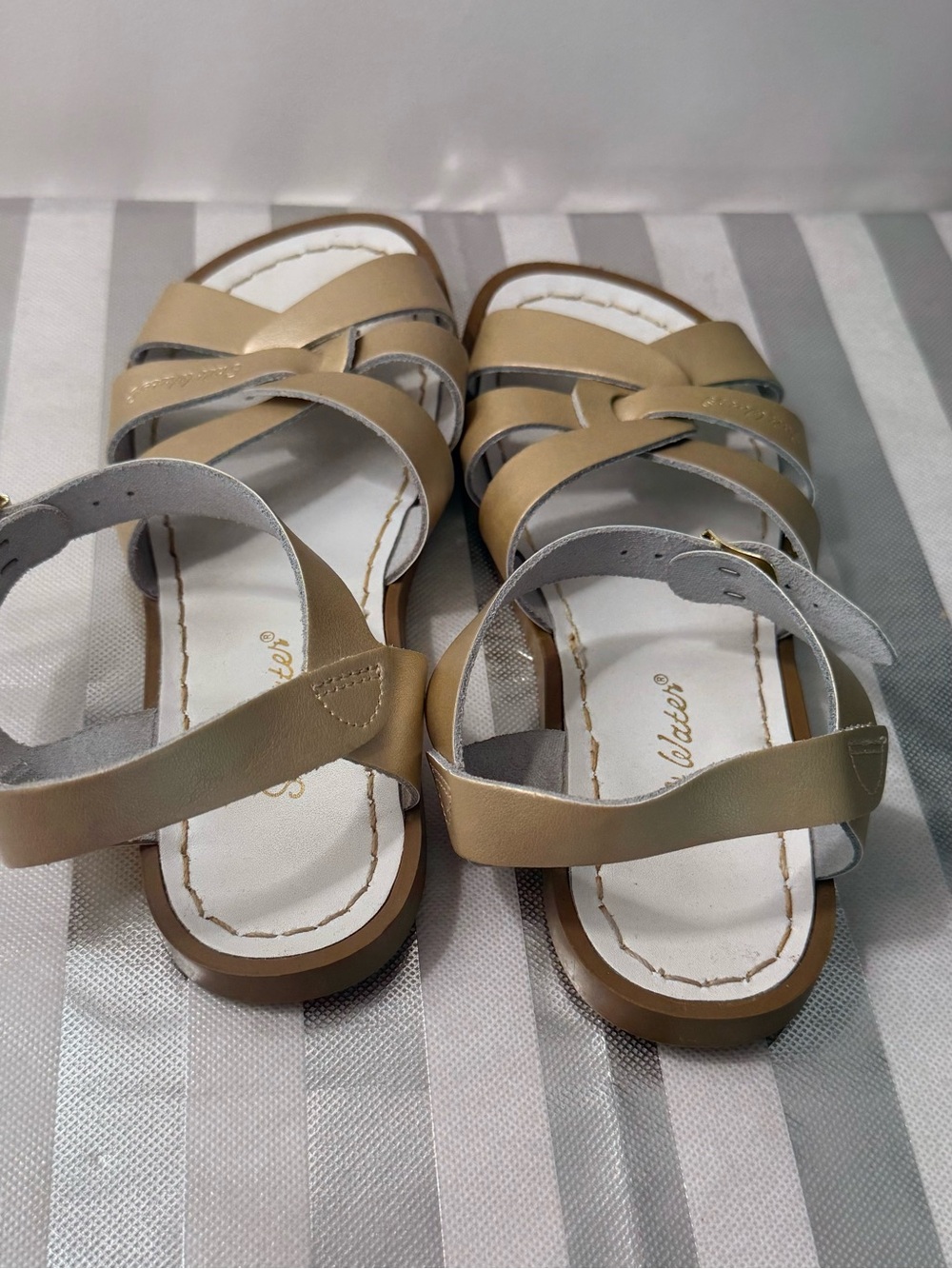 Girl’s Metallic Gold Salt Water Sandals - Picture 7 of 10